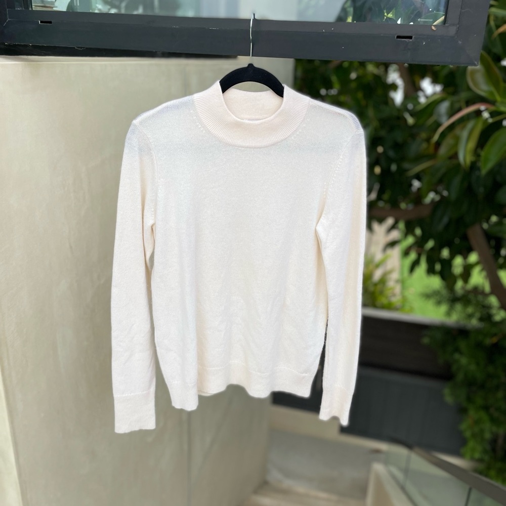 equipment femme cashmere mock neck sweater